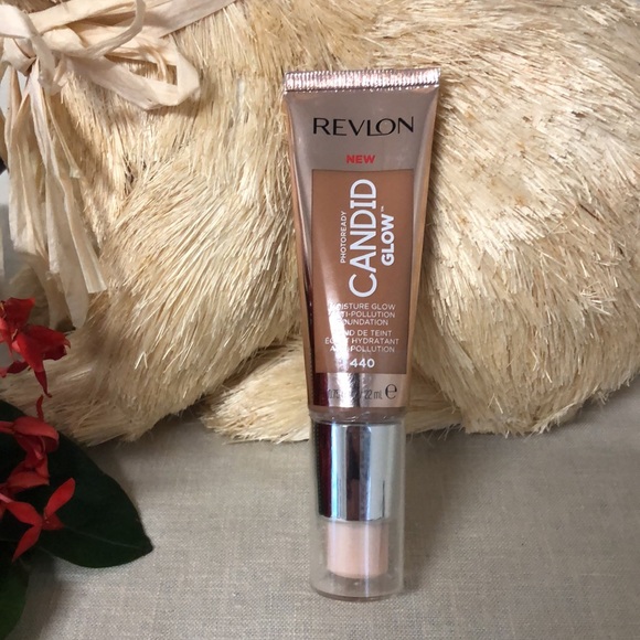 Revlon Photoready Candid Glow 440 Caramel Foundation NEW! - Picture 2 of 4